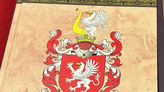 HISTORIA KROMOŁOWA NA 900 STRONACH