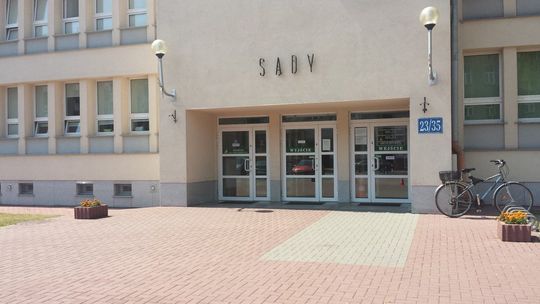 MYSZKÓW. SĄD TYMCZASOWO ARESZTOWAŁ 21-LETNIEGO BYŁEGO ODRGANISTĘ ZE SZKOŁY WINOWNIE PIODEJRZEWANEGO O WYKORZYSTYWANIE SEKSUKANE NIELETNICH