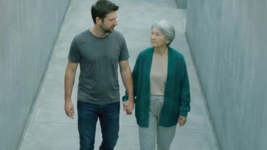 Pierwsze objawy demencji lub diagnoza choroby Alzheimera u bliskich. Gdzie szukać pomocy?