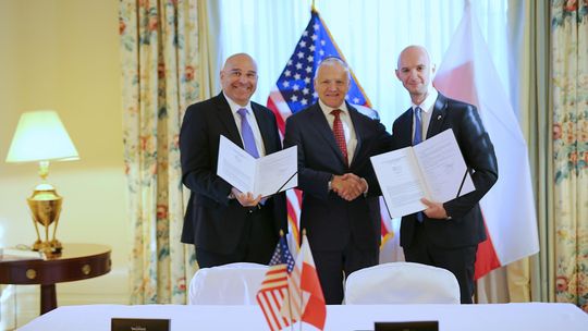 W AMBASADZIE USA PODPISANO WAŻNĄ UMOWĘ. CHODZI O WOLFRAM POD MYSZKOWEM