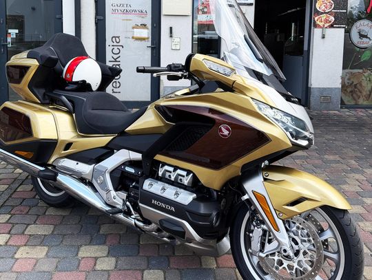 50 lat kultowej Hondy Gold Wing! Jubileuszowy złoty Gold Wing w naszej redakcji! 50 lat kultowej Hondy Gold Wing! Jubileuszowy złoty Gold Wing w naszej redakcji!