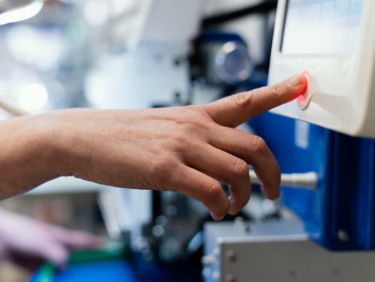 Automatyzacja procesu dozowania — kiedy postawić na dozownik celkowy, a kiedy na podajnik mikrododatków?