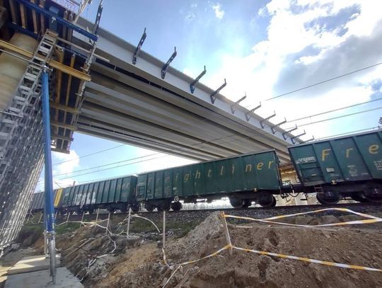 BUDOWA WIADUKTU W KOTOWICACH TRWA