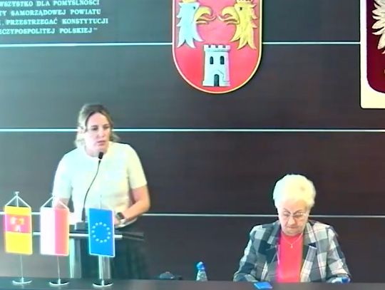 WESOŁO W MYSZKOWSKIM LICEUM. POCZĄTEK PRAWICOWEJ REWOLUCJI? A PERIODYK PISZE: NIE PODOBA SIĘ? TO DO ZAWERCIA!