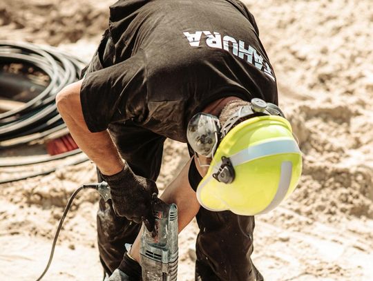 Dlaczego warto korzystać z marketów budowlanych?