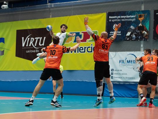 DWIE RÓŻNE POŁOWY W WYKONANIU SZCZYPIORNISTÓW Z ZAWIERCIA