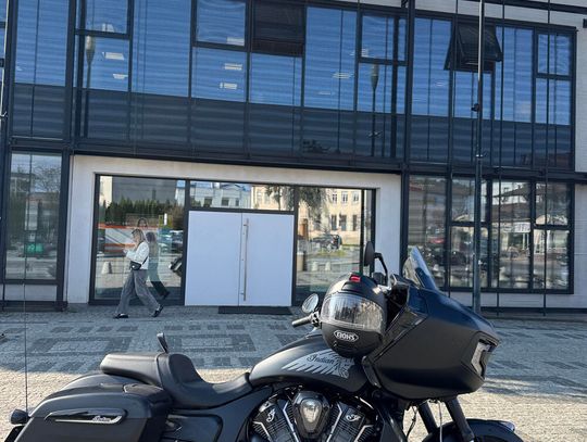 INDIAN CHALLENGER- NIE DA SIĘ PRZEJŚĆ OBOJĘTNIE