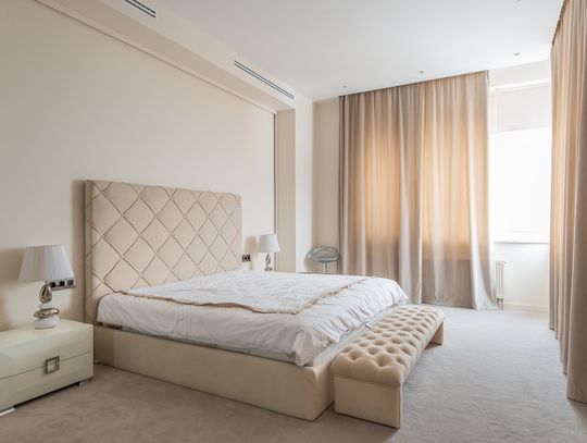 Jaką wykładzinę  wybrać do sypialni – kilka wskazówek