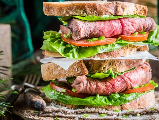 Jakie korzyści wniesie do naszego życia catering dietetyczny? Poznaj jego najważniejsze walory!