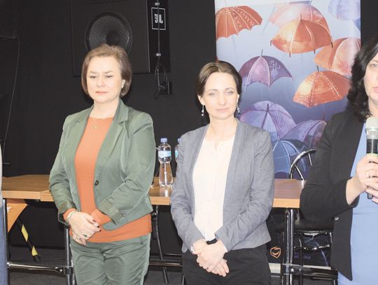 KOBIETY MAJĄ PRAWO DO GODNEGO WYNAGRODZENIA