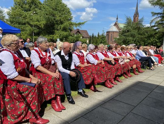 KONCERT SENIORÓW W PIĘKNEJ OPRAWIE