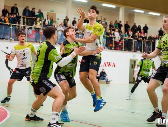 MARZEC ROZPOCZĘLI OD ZWYCIĘSTWA