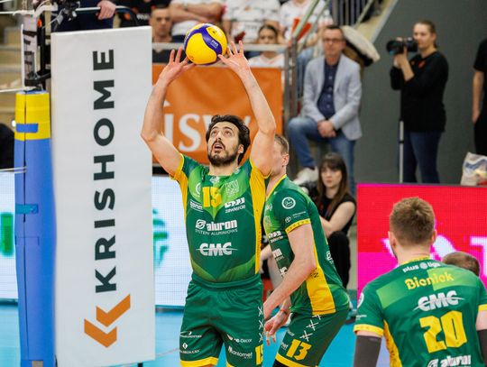 MISTRZ POKONANY WE WŁASNEJ HALI