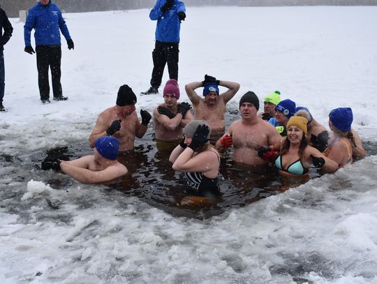 MYSZKÓW. ARKTYCZNE MORSOWANIE MYSZKOWSKICH MORSÓW. EKSTREEMALNE WARUNKI. ZDJĘCIA