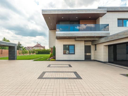 Nowoczesne technologie w napędach do bram garażowych - Jakie rozwiązania wybrać?