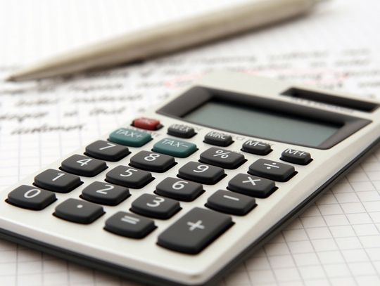 Odsetki za opóźnienie płatności — ile wynoszą?