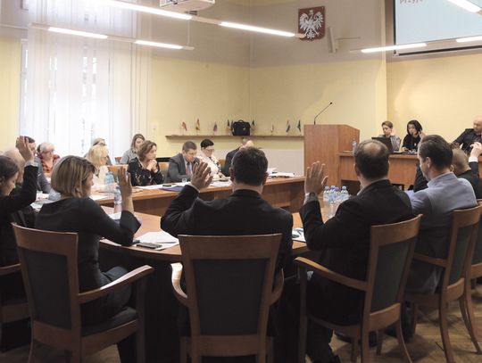 OPOZYCJA WSTRZYMAŁA SIĘ OD GŁOSU