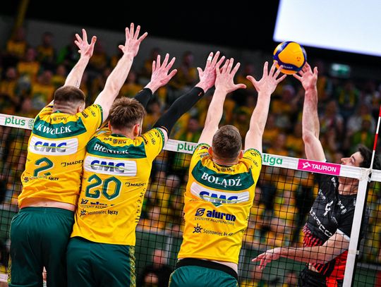 PIERWSZE SPOTKANIE PÓŁFINAŁOWE DLA JURAJSKICH RYCERZY