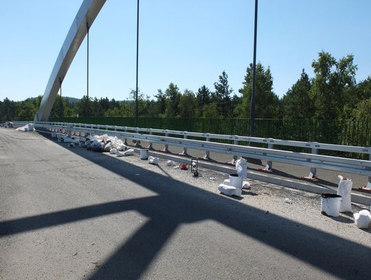 Pijany kierował autem. Chciał przekupić policjantów