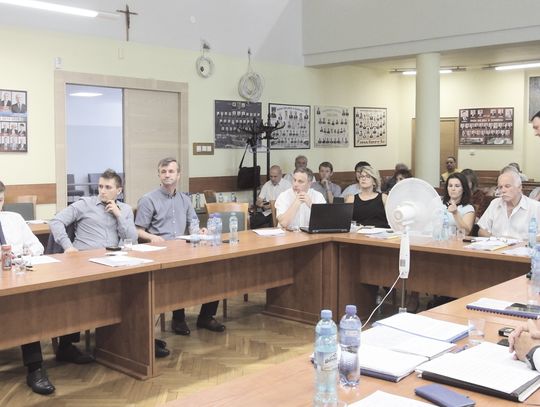 PREZYDENT KONARSKI BEZ WOTUM ZAUFANIA PREZYDENT KONARSKI BEZ WOTUM ZAUFANIA