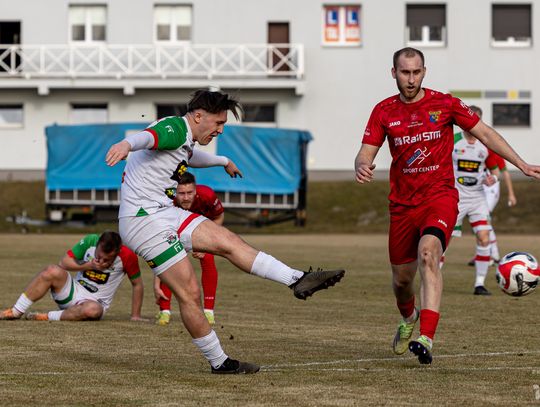 PRZEMSZA SIEWIERZ BEZ ZDOBYCZY PUNKTOWEJ W PIERWSZYM WIOSENNYM MECZU PRZEMSZA SIEWIERZ BEZ ZDOBYCZY PUNKTOWEJ W PIERWSZYM WIOSENNYM MECZU