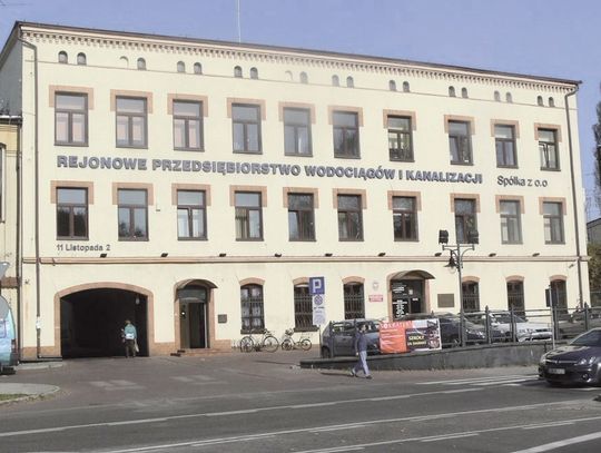 PRZETARGI I NAGRODY DLA PRACOWNIKÓW POD LUPĄ SŁUŻB