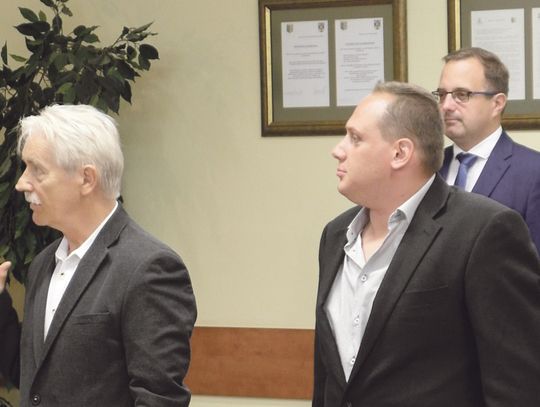 UZUPEŁNIONY SKŁAD MIEJSKIEJ RADY UZUPEŁNIONY SKŁAD MIEJSKIEJ RADY