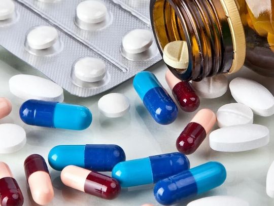 WYPIŁA „KOKTAJL ŚMIERCI”. 21 LATKA NIE ŻYJE. NIEJASNA ROLA JEJ PARTNERA