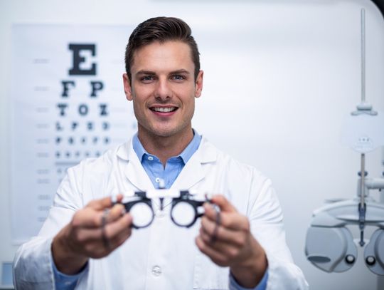 Zaćma – jak rozpoznać i leczyć? Praktyczne wskazówki