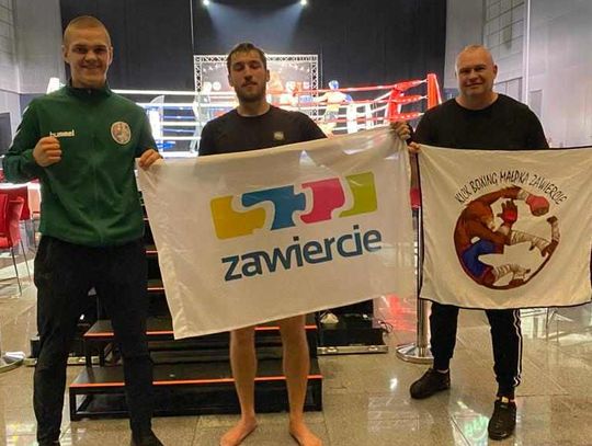 ZAWODNICY KICKBOXING MAŁKA ZAWIERCIE NA MISTRZOSTWACH POLSKI SENIORÓW PRO-AM LOW KICK