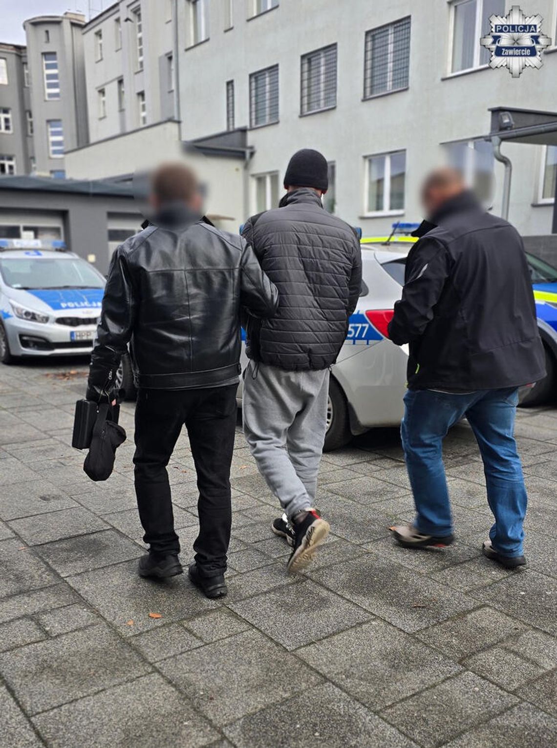 39-LATEK USŁYSZAŁ ZARZUT USIŁOWANIA ZABÓJSTWA TRZECH OSÓB. Próbował je rozjechać samochodem 39-LATEK USŁYSZAŁ ZARZUT USIŁOWANIA ZABÓJSTWA TRZECH OSÓB. Próbował je rozjechać samochodem