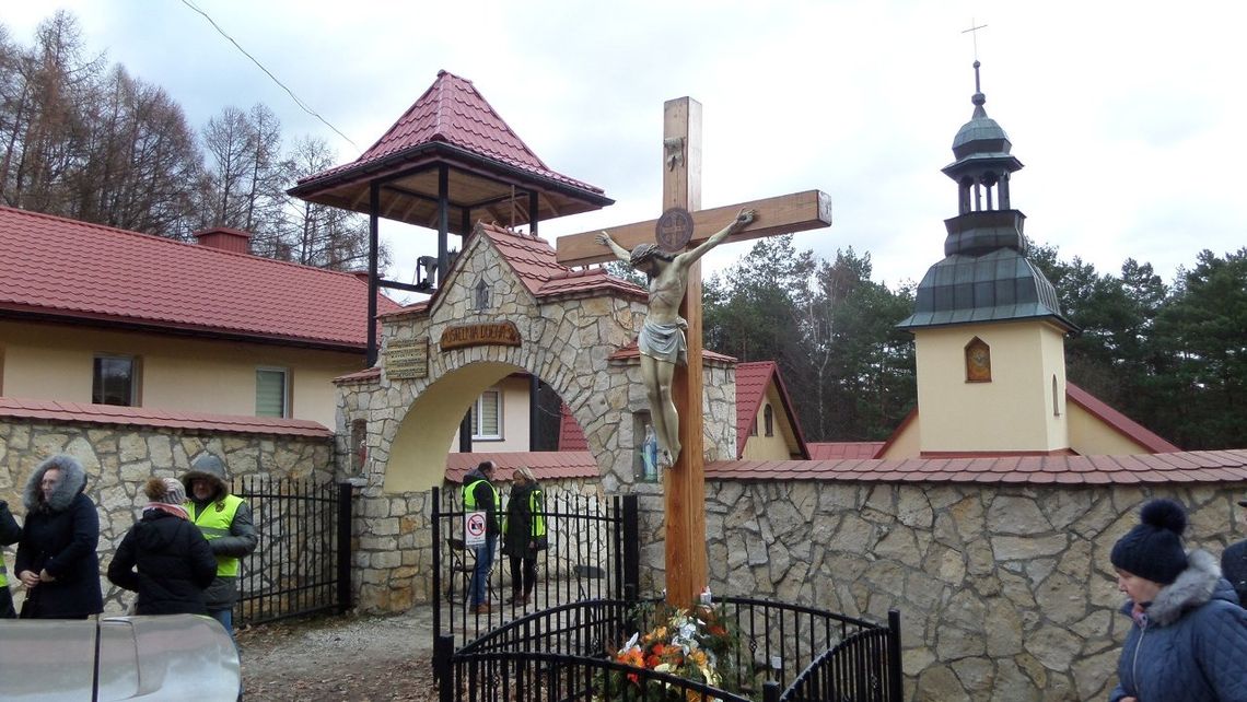 BISKUP SIEDLECKI STANMIOWCZO ODRADZA WIERNYM UCZESTNICTWO W SPOTKANIACH Z SUSPENDOWANYM KS. GALUSEM ZE WSPOŁNIOTY W CZATACHOWIE. KS. GALUS ODPOWIADA BNISKUPOWI