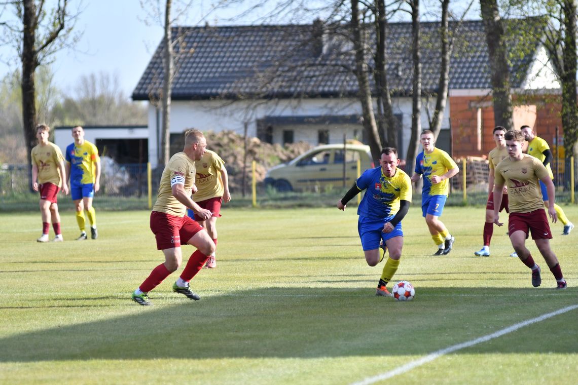 CZOŁÓWKA ZGODNIE WYGRAŁA 5:0