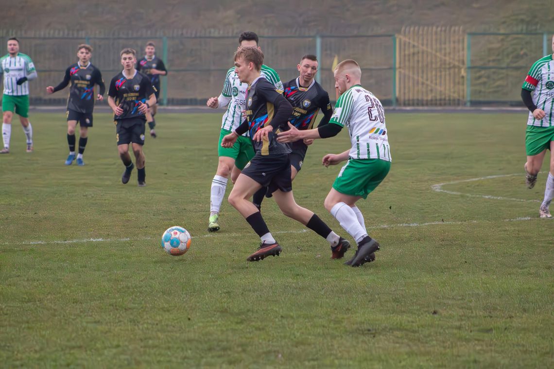 DRUŻYNY Z POWIATU ZAWIERCIAŃSKIEGO BEZ PORAŻKI W CZTERNASTEJ KOLEJCE