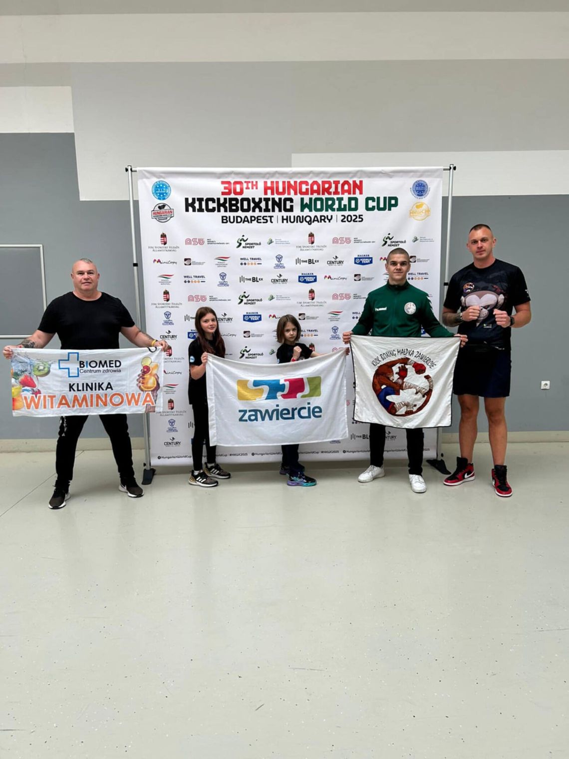 DWA MEDALE PUCHARU ŚWIATA W KICKBOXINGU DLA ZAWODNICZEK Z ZAWIERCIA