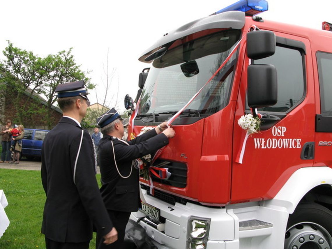 FLOREK WE WŁODOWICACH ROZDAJE SAMOCHODY