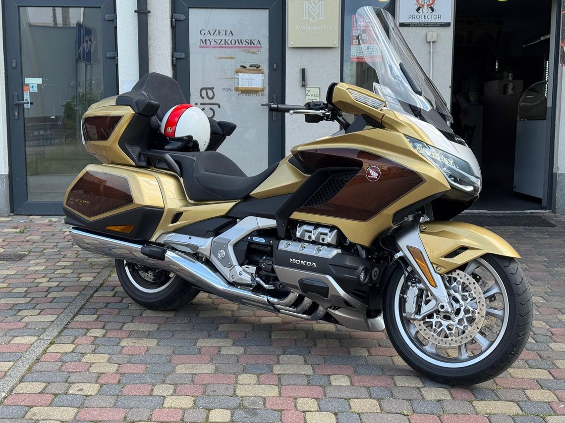 Gold Wing Tour już na stałe w redakcji! Pisaliśmy o nim: ZŁOTY, ALE SKROMNY! Gold Wing Tour już na stałe w redakcji! Pisaliśmy o nim: ZŁOTY, ALE SKROMNY!