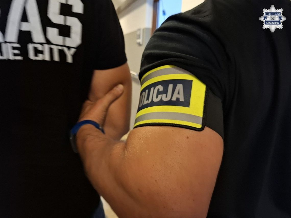 KIBOLE ZATRZYMANI ZA POBICE 48-LATKA. JEDEN ZATRZYMANY W PORAJU. ZDJĘCIA