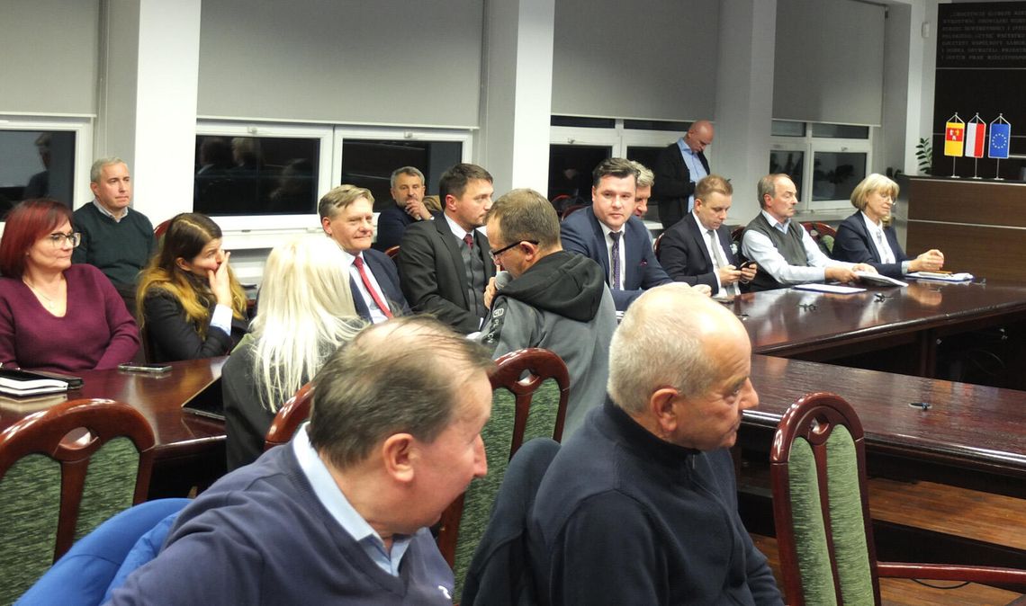 KONFEDERACJA POCZUŁA KREW. „ZJADAJĄ” PIS, również w sprawie kopalni! KONFEDERACJA POCZUŁA KREW. „ZJADAJĄ” PIS, również w sprawie kopalni!