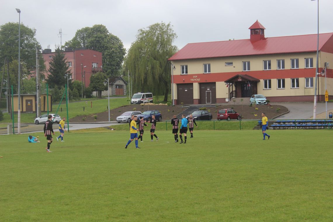 MECZ ZA SZEŚĆ PUNKTÓW DLA DŁUBNI TRZYCIĄŻ