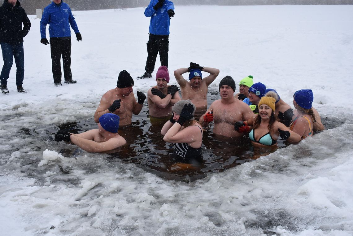 MYSZKÓW. ARKTYCZNE MORSOWANIE MYSZKOWSKICH MORSÓW. EKSTREEMALNE WARUNKI. ZDJĘCIA