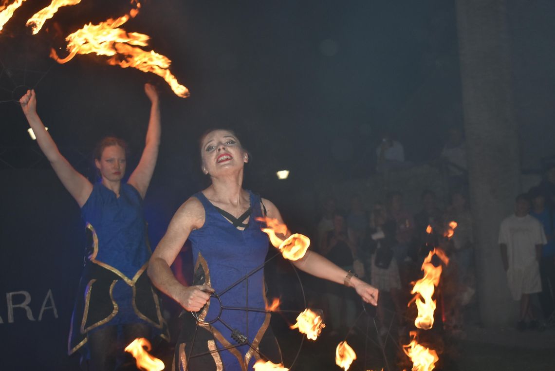 MYSZKÓW. NOC ŚWIĘTOJAŃSKA NA DOTYKU JURY. PUSZCZANIE WIANKÓW. NIEZWYKLE WIDOWISKOWY TEATR OGNIA. ZDJĘCIA