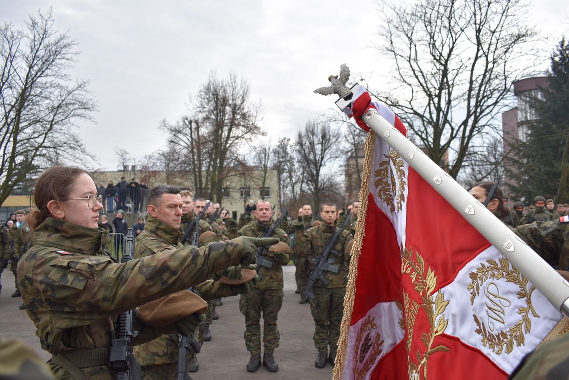 MYSZKÓW. PRZYSIĘGA ŻOŁNIERZY 13 ŚLĄSKIEJ BRYGADY WOJSK OBRONY TERYTORIALNEJ. ZDJĘCIA JAK WSTĄPIĆ DO WOJSK OBRONY TERYTORIALNEJ MYSZKÓW. PRZYSIĘGA ŻOŁNIERZY 13 ŚLĄSKIEJ BRYGADY WOJSK OBRONY TERYTORIALNEJ. ZDJĘCIA JAK WSTĄPIĆ DO WOJSK OBRONY TERYTORIALNEJ