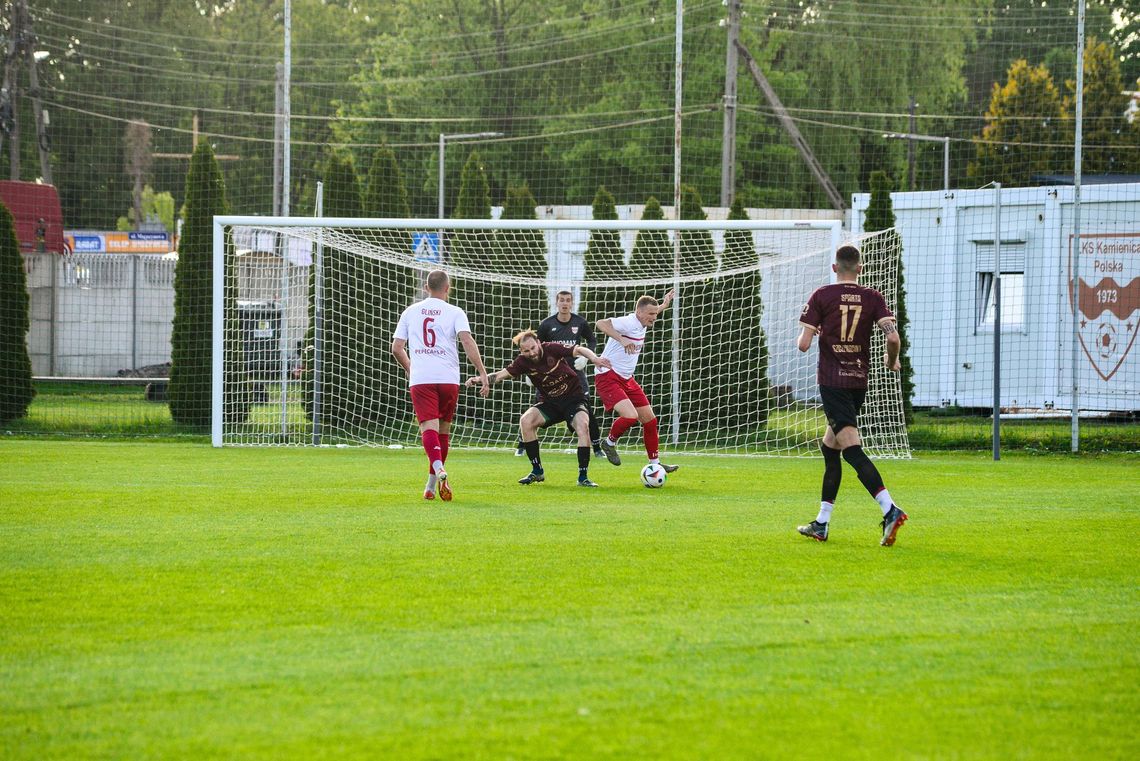 NIESPODZIANKA W SZCZEKOCINACH