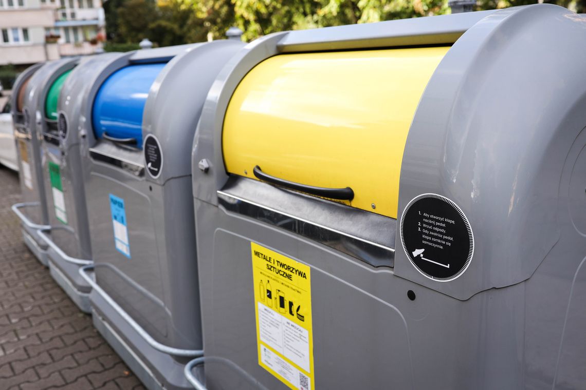 Od 1 października ruszył system kaucyjny za butelki PET i szklane. To nowe wyzwania dla gmin Od 1 października ruszył system kaucyjny za butelki PET i szklane. To nowe wyzwania dla gmin