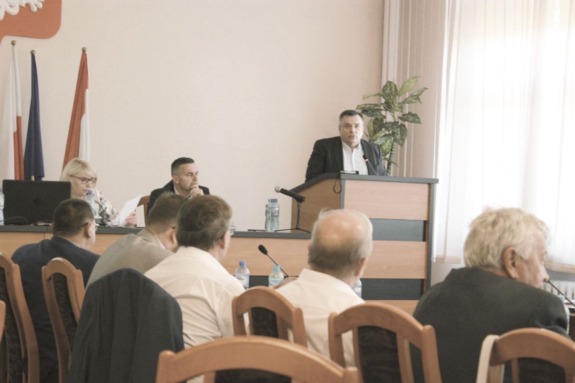 PACJENCI PRZEJDĄ Z NIEDZIAŁKOWSKIEGO DO PRZYCHODNI „CENTRUM” PACJENCI PRZEJDĄ Z NIEDZIAŁKOWSKIEGO DO PRZYCHODNI „CENTRUM”