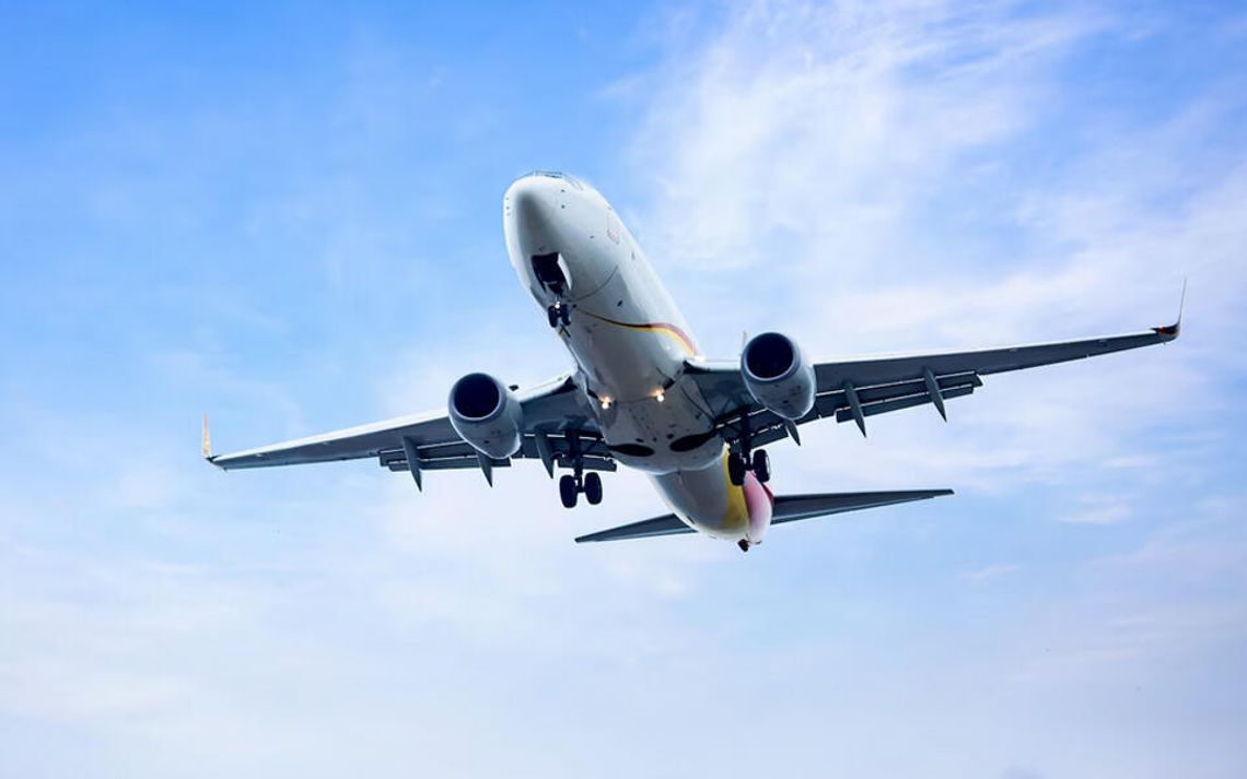 Parlament Europejski zatwierdza nowe przepisy chroniące urlopowiczów