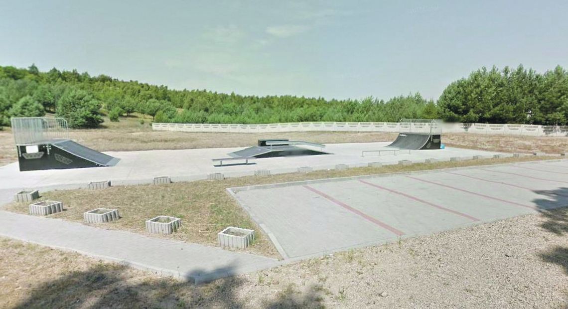 POLICJANCI WEZMĄ POD LUPĘ SKATE PARK W KROCZYCACH