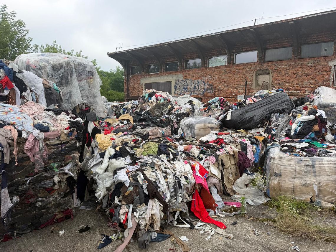 SĄD W CZĘSTOCHOWIE ZAKAZAŁ ZWOŻENIA ODPADÓW DO PORAJA. JADĄ DO SKARŻYSKA-KAMIENNIEJ? SĄD W CZĘSTOCHOWIE ZAKAZAŁ ZWOŻENIA ODPADÓW DO PORAJA. JADĄ DO SKARŻYSKA-KAMIENNIEJ?