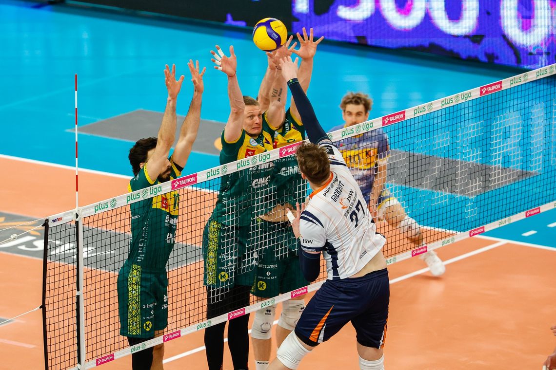 SZÓSTE Z RZĘDU ZWYCIĘSTWO BEZ STRATY SETA